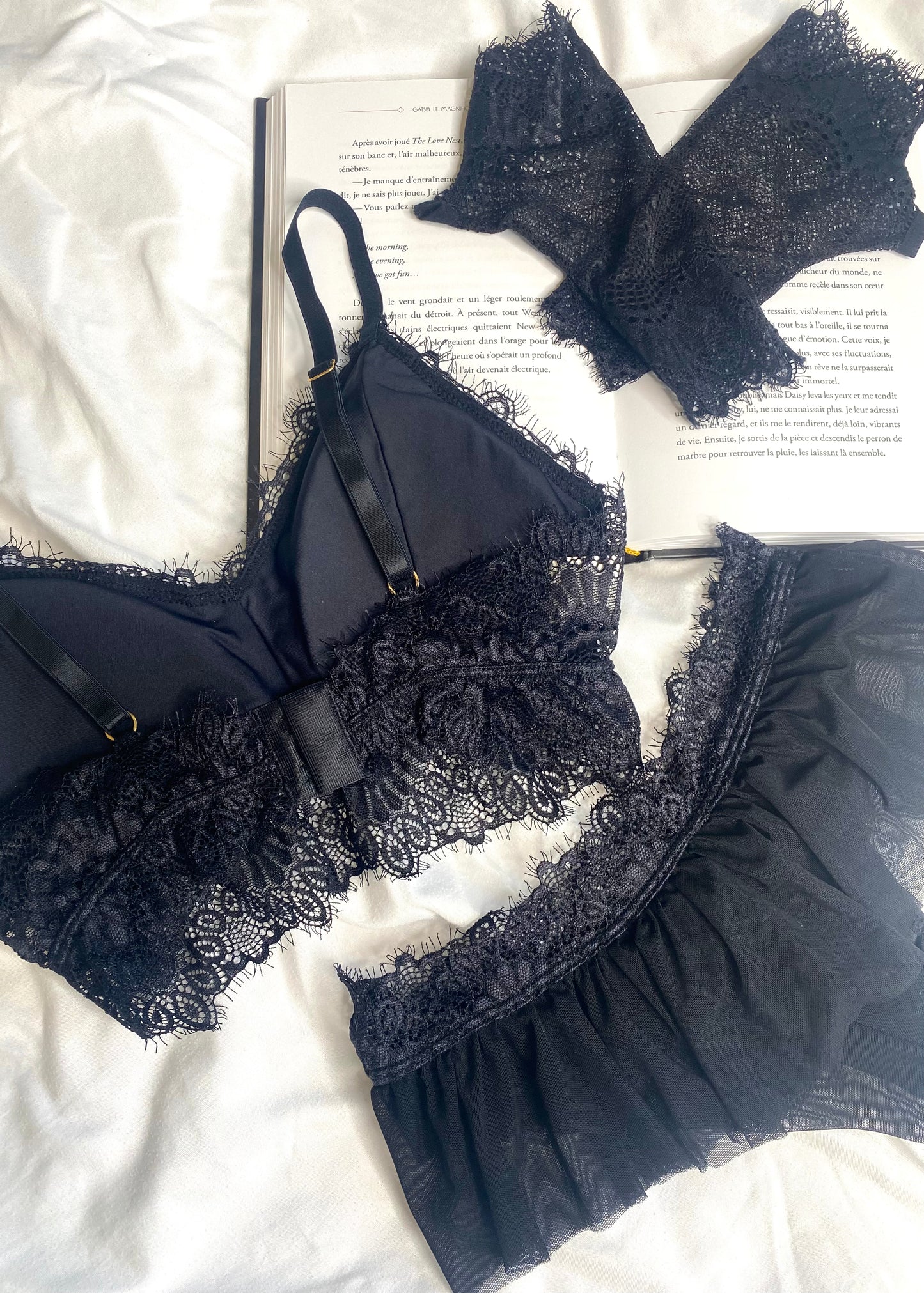 Ensemble de lingerie trois pièces 2315